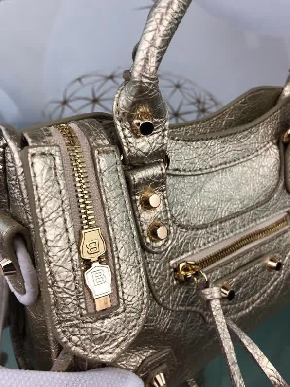 BALENCIAG巴黎世家 原版 義大利進口爆裂銀皮 新款 手提單肩斜挎包  BL1239